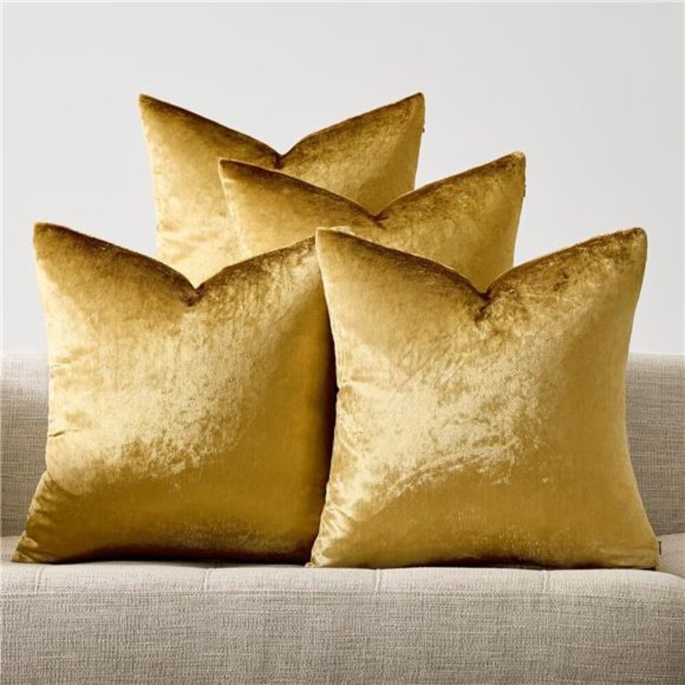 Velvet Gold Pillow Covers 18x18，Pack of 4 Decorative Throw Pillow Soft Covers